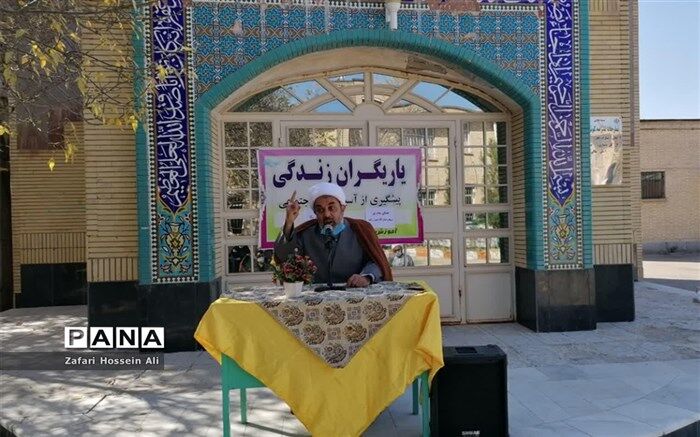 برگزاری کارگاه یاریگران زندگی در فاروج