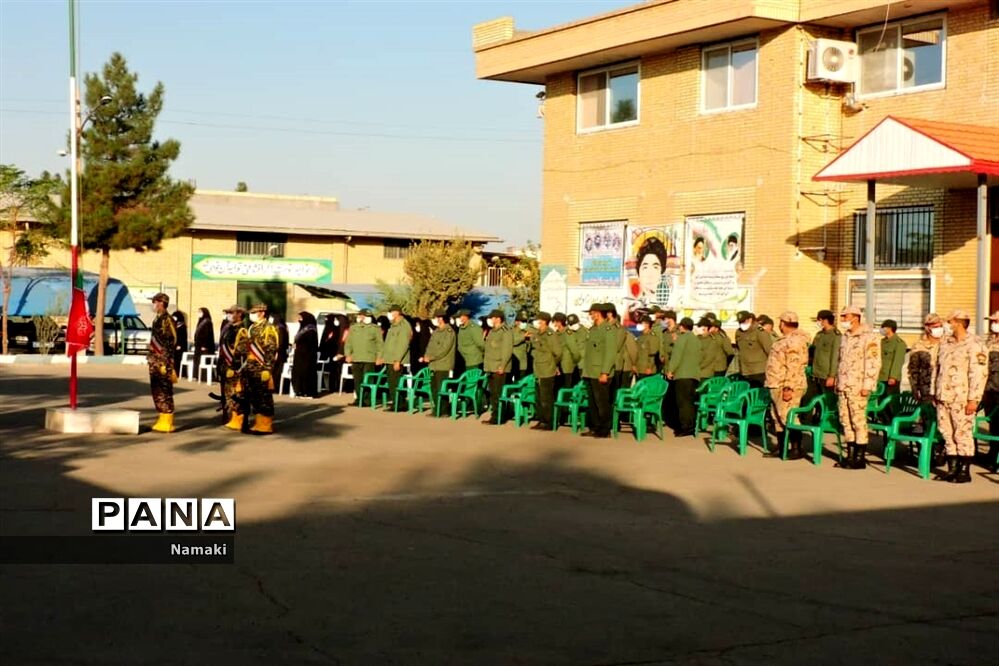 صبحگاه مشترک به مناسبت هفته بسیج دانش آموزی