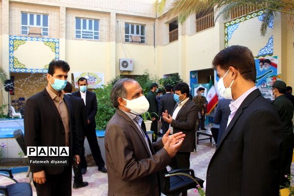 نواختن زنگ استکبار ستیزی در مدارس بوشهر