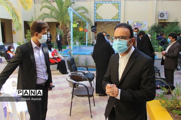 نواختن زنگ استکبار ستیزی در مدارس بوشهر