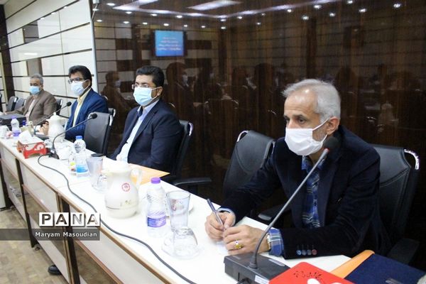 رونمایی از برنامه راهبردی و عملیاتی سازمان دانش آموزی استان بوشهر