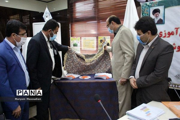رونمایی از برنامه راهبردی و عملیاتی سازمان دانش آموزی استان بوشهر