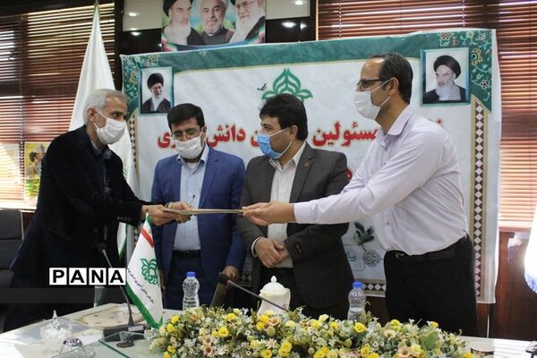تجلیل از مسئولان سازمان دانش آموزی شهرستانها و مناطق استان بوشهر