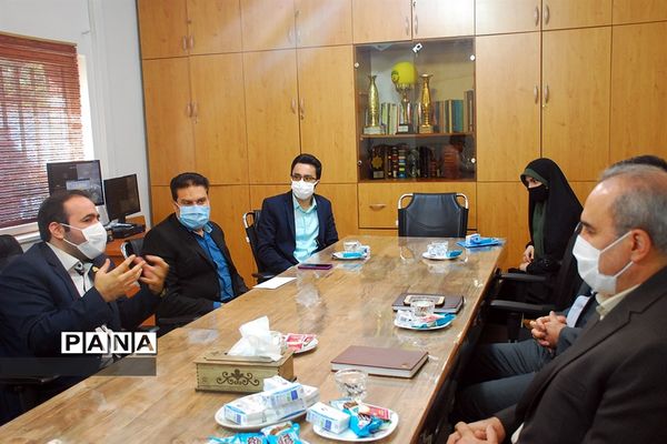 نواختن زنگ استکبار ستیزی 13 آبان  در ناحیه یک شهرری