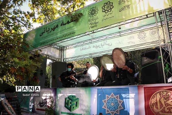 کاروان گل و موسیقی به مناسبت فرا رسیدن میلاد پیامبر اکرم