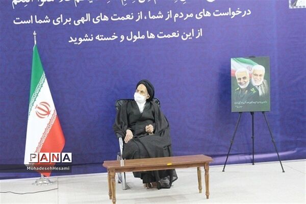دیدار نمایندگان تشکل های دانش آموزی با نماینده ولی فقیه در استان خراسان جنوبی