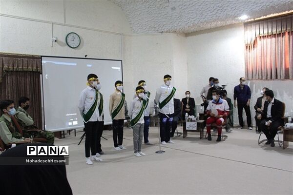دیدار نمایندگان تشکل های دانش آموزی با نماینده ولی فقیه در استان خراسان جنوبی