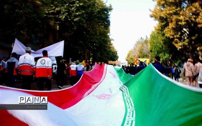 خنیفر: دانش‌آموزان در 13 آبان نشان دادند سرانجام استکبار نابودی است