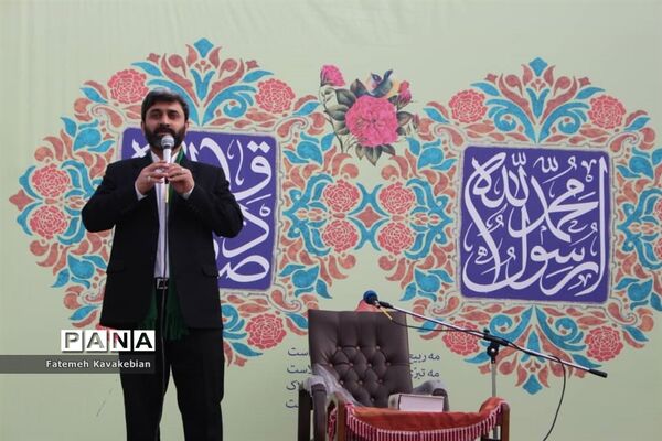جشن ولادت رسول مهربانی ها در حوزه علمیه حضرت نرجس (س) ساری