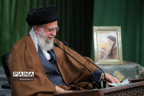 سخنرانی تلویزیونی رهبر انقلاب  به‌مناسبت سالروز ولادت پیامبر اعظم(ص) و امام صادق(ع)