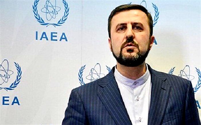 اعتبار آمریکا در جهان اسلام، اروپا و جهان غرب افول کرده است