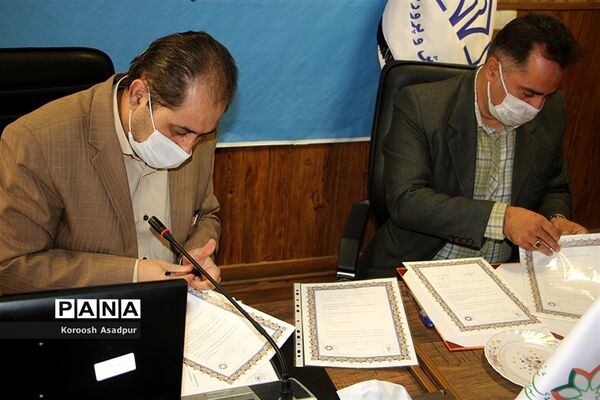 آیین امضای تفاهم نامه بین سازمان فرهنگی شهرداری شیراز و اداره کل آموزش و پرورش فارس