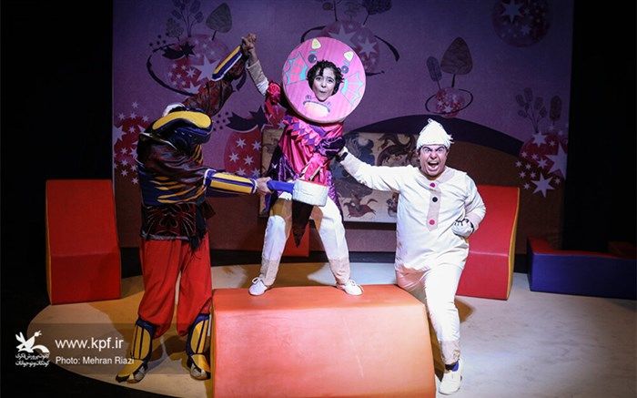 اکران نمایش «هفت‌خوان کودکان» در نمایش‌نما کانون