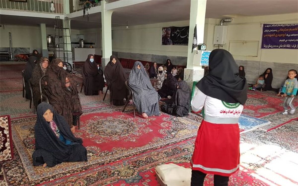 بهره مندی بیش از 2200 نفر از آموزش همگانی در خانه های هلال استان زنجان