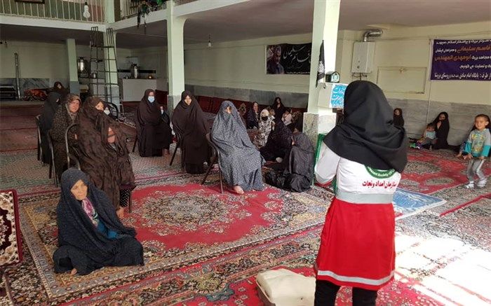 بهره مندی بیش از 2200 نفر از آموزش همگانی در خانه های هلال استان زنجان