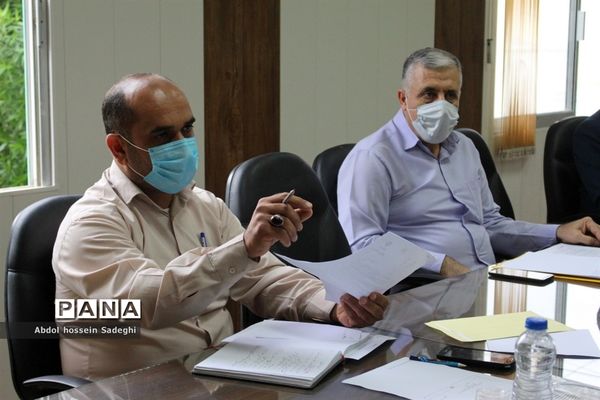 نشست هیات اندیشه‌ورز نماز مدارس استان بوشهر