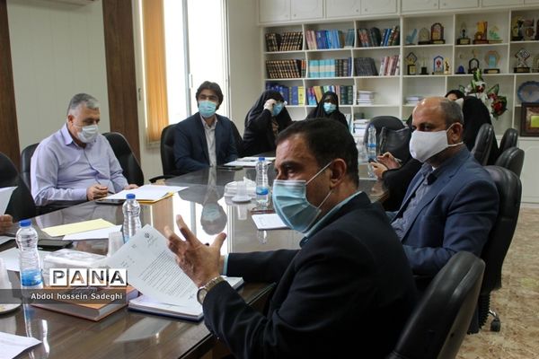 نشست هیات اندیشه‌ورز نماز مدارس استان بوشهر