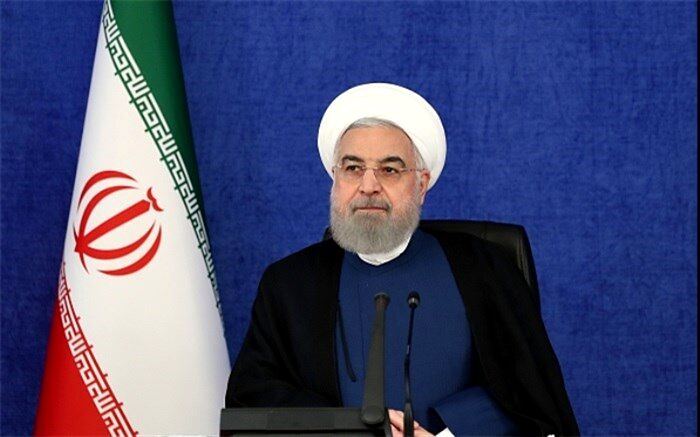 روحانی: با هدایت رهبری و تلاش همگانی از تحریم‌ها عبور خواهیم کرد