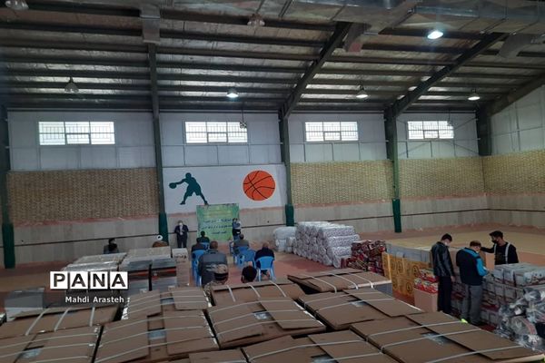 دستان مهر ورز گل لبخند رابرلبان زوج های خوسفی آورد