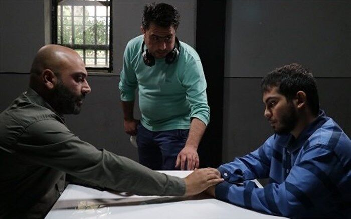 ارسلان قاسمی و شهرزاد کمال‌زاده در جمع بازیگران «اتومبیل»