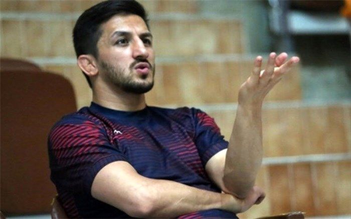 چرخ ورزش نباید از حرکت بایستد