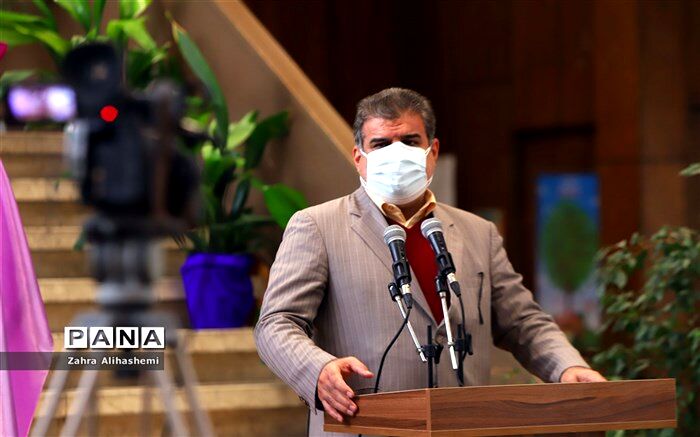 فولادوند: گسترش فرهنگ کتاب خوانی در مدارس از شاخصه های توسعه است