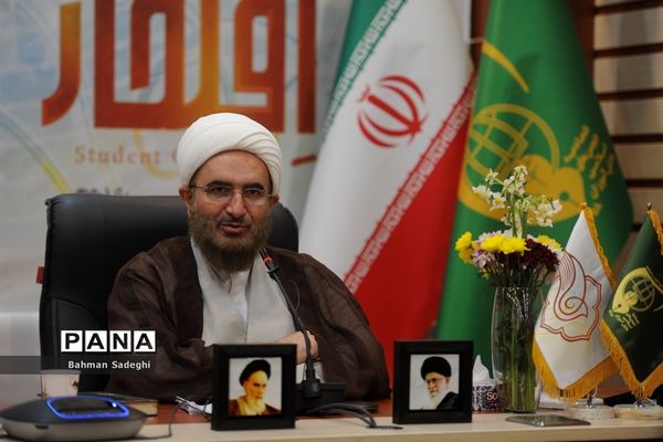 سیزدهمین کنگره اتحادیه انجمن‌های اسلامی دانش‌آموزان