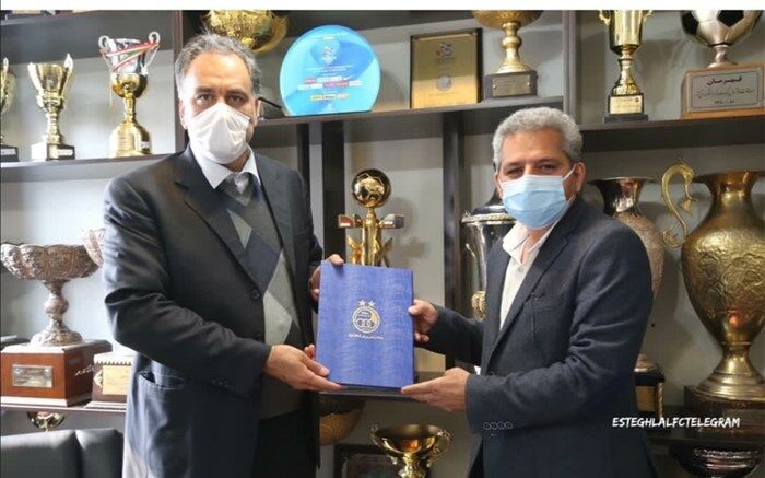 مدیریت آکادمی استقلال به پیشکسوت نفت رسید