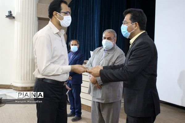 مراسم تجلیل از همکاران اداری حوزه معاونت پرورشی و تربیت بدنی آموزش و پرورش شهرستان بوشهر