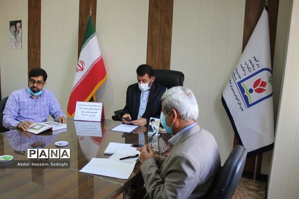 نشست معاونان پرورشی و تربیت بدنی، کارشناسان فرهنگی و هنری و مدیران کانون های فرهنگی و تربیتی استان بوشهر