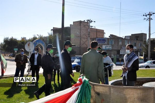 اجرا خیابانی گروه سرودعاشقان ولایت به مناسبت هفته بسیج درشهرستان خوسف