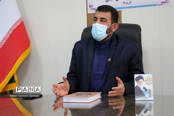 تجلیل از معلم نیک اندیش بردخونی توسط معاون پرورشی و فرهنگی استان بوشهر