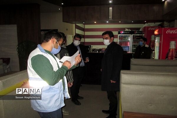 گشت شبانه تیم بازرسی ستاد کرونا شهرستان اسلامشهر از مراکز گروه چهارم شغلی