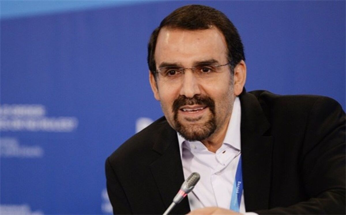 خون شهیدی چنین بزرگ مایه وحدت داخلی و وفاق باشد نه صف‌کشی و شقاق