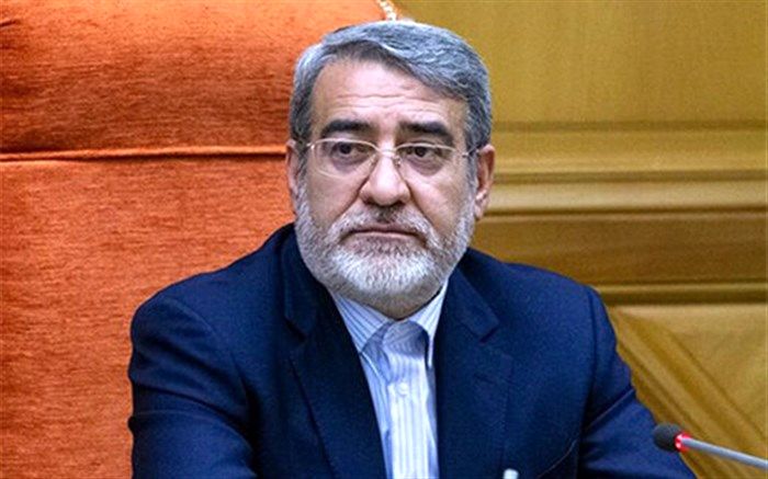 وزیر کشور: استفاده از کارت ملی برای اخذ خدمات در دستگاه‌های دولتی الزامی است