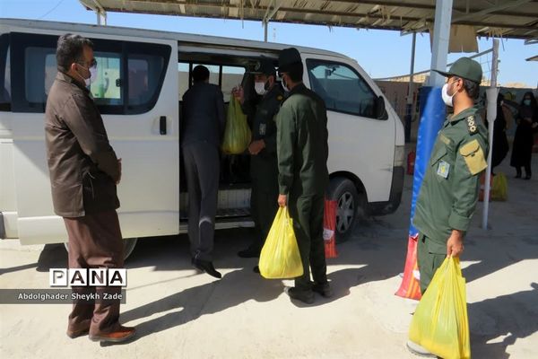 توزیع بسته‌های معیشتی در چابهار