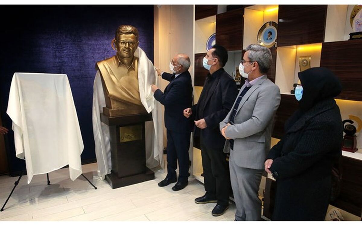 آیین رونمایی از کتاب و سردیس جهادگر مدرسه‌ساز زنده‌یاد حسین علیمرادی