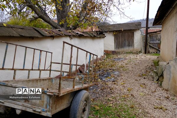 یک روز پاییزی در روستای مَجی