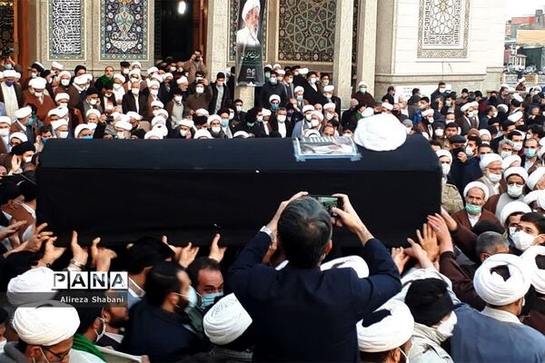 مراسم تشییع پیکر آیت الله یزدی
