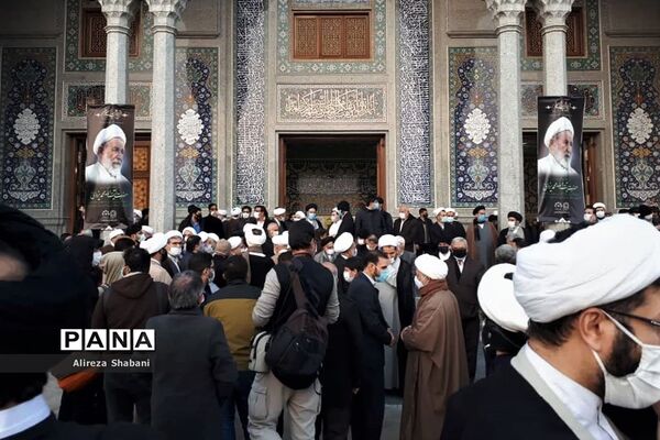 مراسم تشییع پیکر آیت الله یزدی