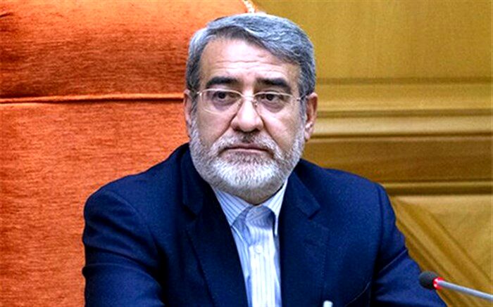 وزیر کشور: امیدواریم دی یا بهمن واکسن کرونا را تهیه کنیم