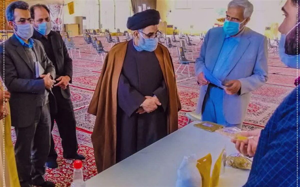 حضور امام جمعه در قرار گاه شهید قاسم سلیمانی کاشمر
