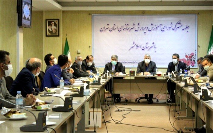 اهدای 224 تبلت به دانش‌آموزان کم برخوردار شهرستان اسلامشهر