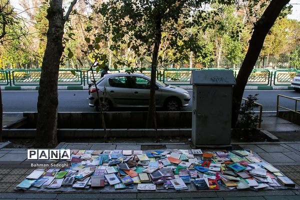 بازار کتابفروشان در روزهای کرونایی