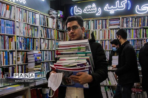 بازار کتابفروشان در روزهای کرونایی