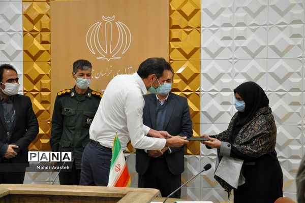 جلسه برنامه‌ریزی کمیته تبلیغات و اطلاع‌رسانی مقابله با ویروس کرونا درشهرستان خوسف