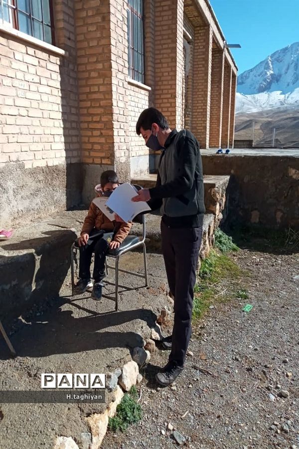 معلمان در سنگر خدمت به دانش‌آموزان محروم