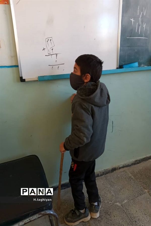 معلمان در سنگر خدمت به دانش‌آموزان محروم