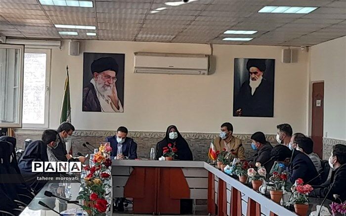 مسئولیت گرفتن در نظام یک فرصت برای خدمتگزاری به مردم است