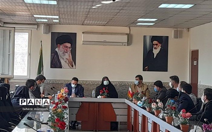 مسئولیت گرفتن در نظام یک فرصت برای خدمتگزاری به مردم است